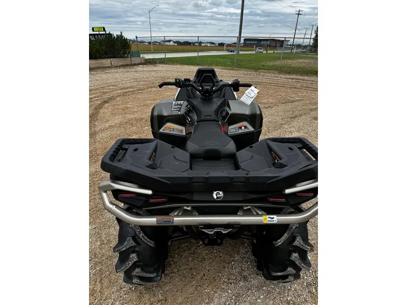 2026 Can-Am OUTLANDER XMR 1000 thumbnail 7