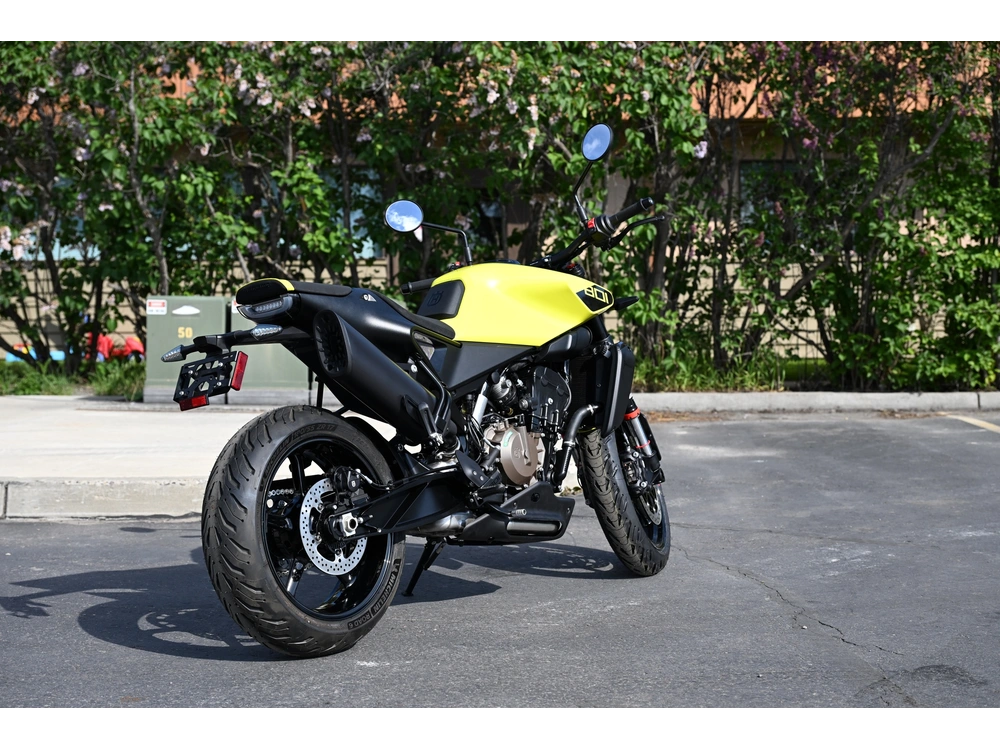 2026 Husqvarna Vitpiln 801 alt