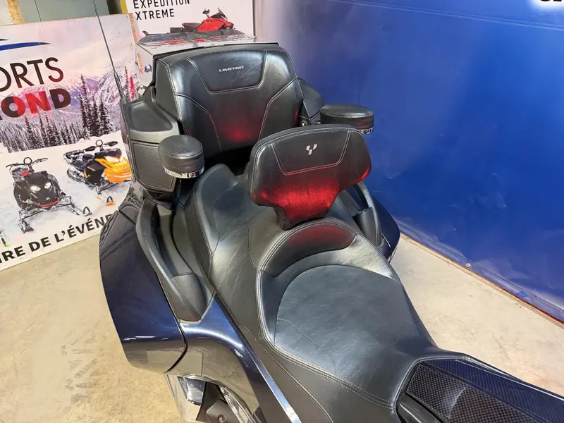 2016 Can-Am SPYDER RT LIMITED thumbnail 5