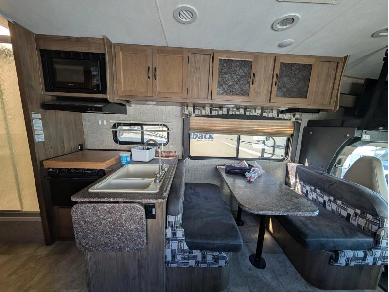 Coachmen Freelander 27qb 2018 alt