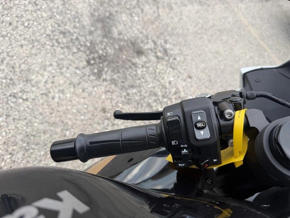 2026 Kawasaki Ninja® Zx™-6r alt