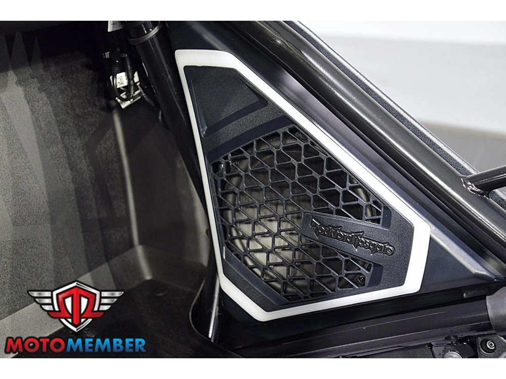 2026 Slingshot Signature Edition Autodrive alt