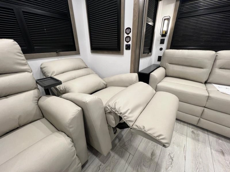 Keystone Rv Montana 3231ck 2025 alt