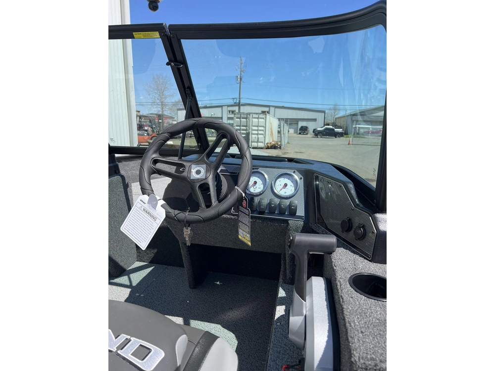 2026 Lund Boat Co 1650 Angler Sport alt