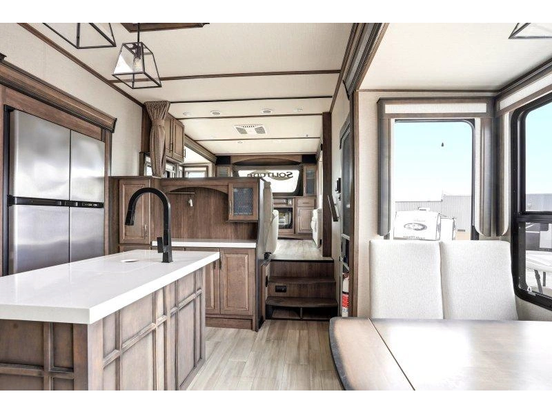 Grand Design Solitude 380fl 2022 alt