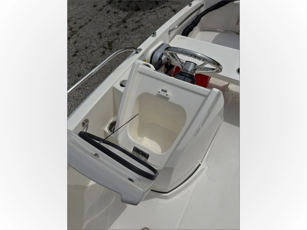 2026 Boston Whaler 130 Super Sport alt