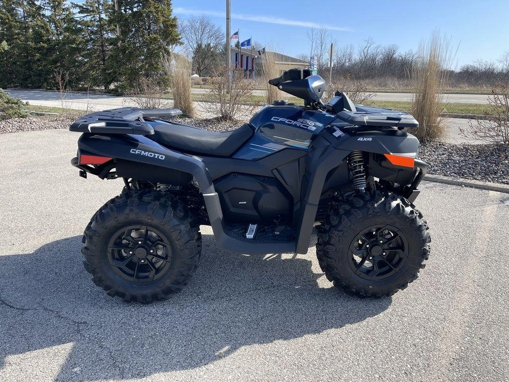 2026 Cfmoto Cforce 600 alt