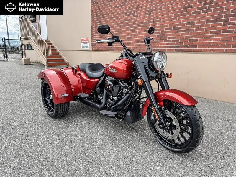 2025 Harley-Davidson FLRT - Freewheeler® thumbnail 3