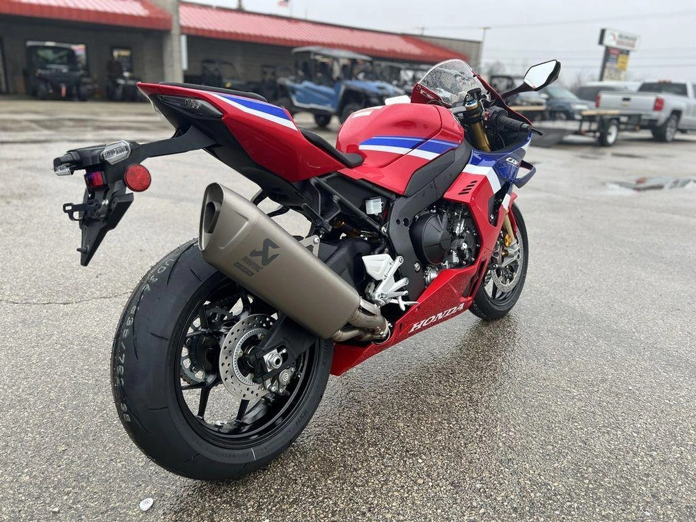 2026 Honda Cbr1000rr-r Fireblade Sp alt