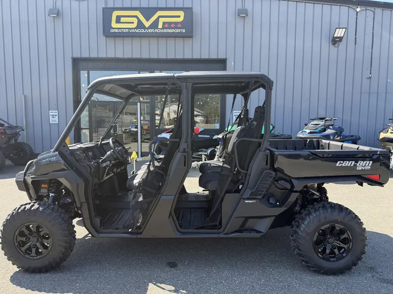 2026 Can-Am DEFENDER MAX XT HD11 WITH 10.25' INFOTAINMENT thumbnail 3