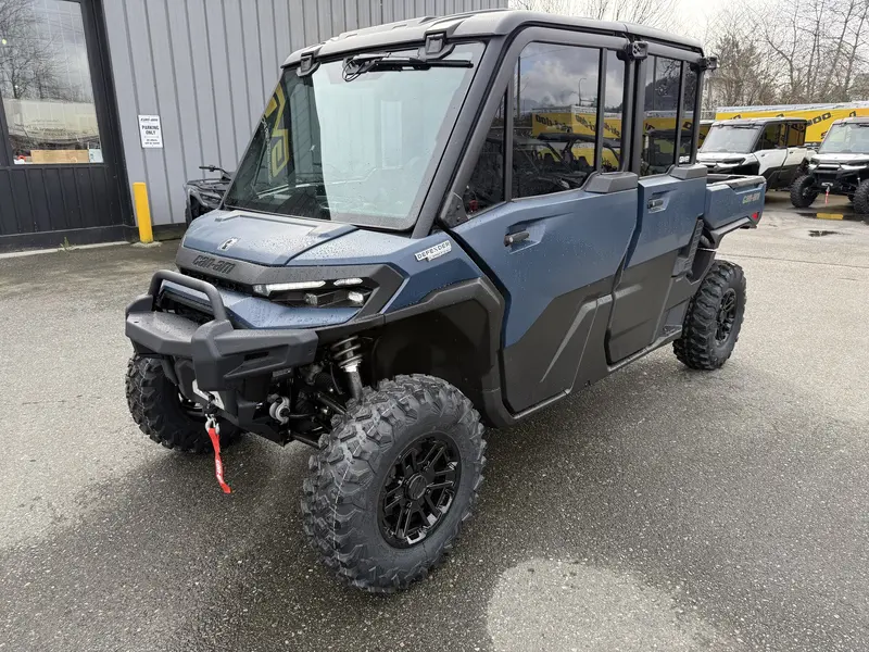 2026 Can-Am DEFENDER MAX LIMITED CAB HD11 thumbnail 3