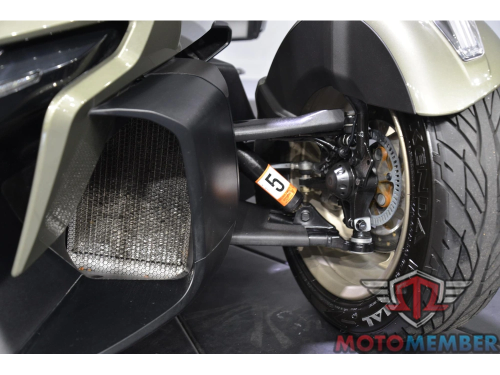 2021 Can-am Spyder Rt Sea-to-sky alt