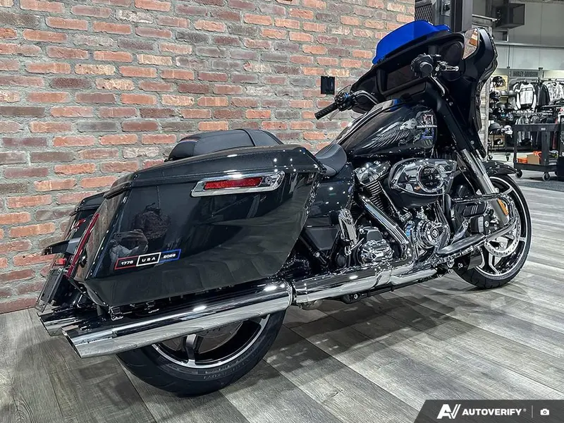 2026 Harley-Davidson STREET GLIDE thumbnail 5