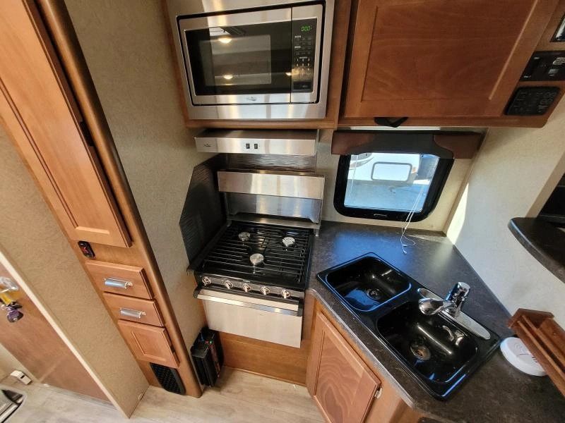 Lance Camper Lance 855s 2019 alt