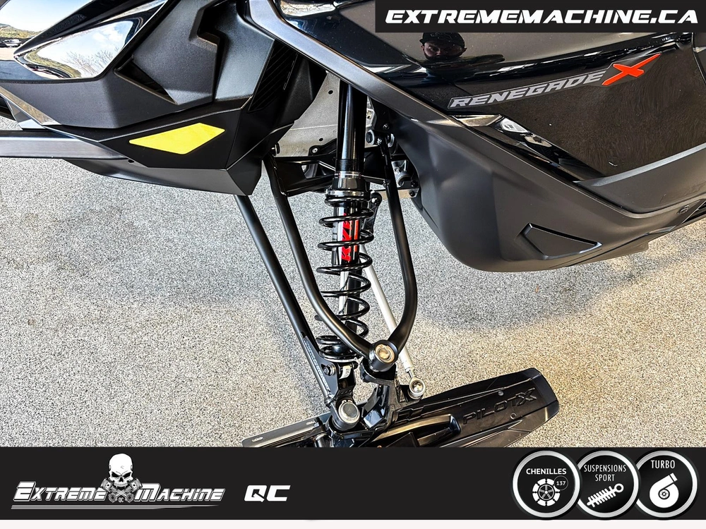 Skidoo Ski Doo Renegade X 900 Ace Turbo R Impeccable!!! 2025 alt