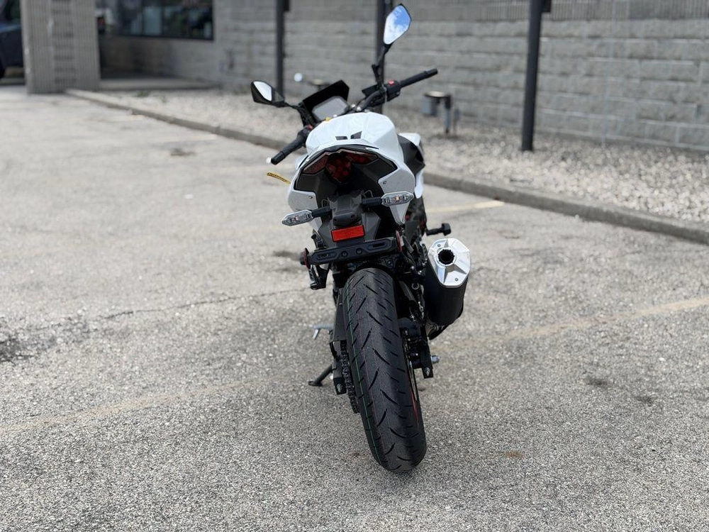 2026 Kawasaki Z500 Se Abs alt