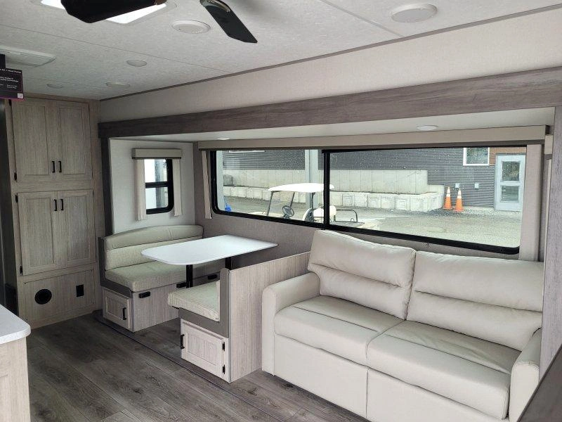 Coachmen Catalina 40bhts 2026 alt