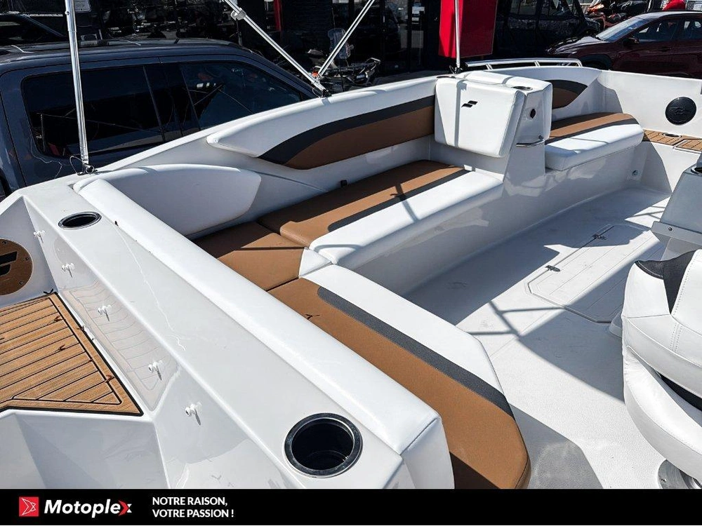 Starcraft Svx 171 Ob 90hp Deck Boat Bateau Ponté 2025 alt