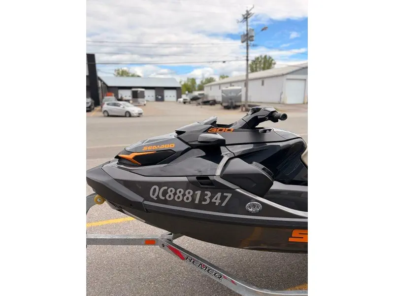 2023 Bombardier SEA DOO GTX 300 thumbnail 12