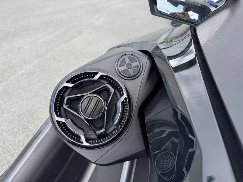 2023 Sea-Doo GTX 230 AUDIO thumbnail 9