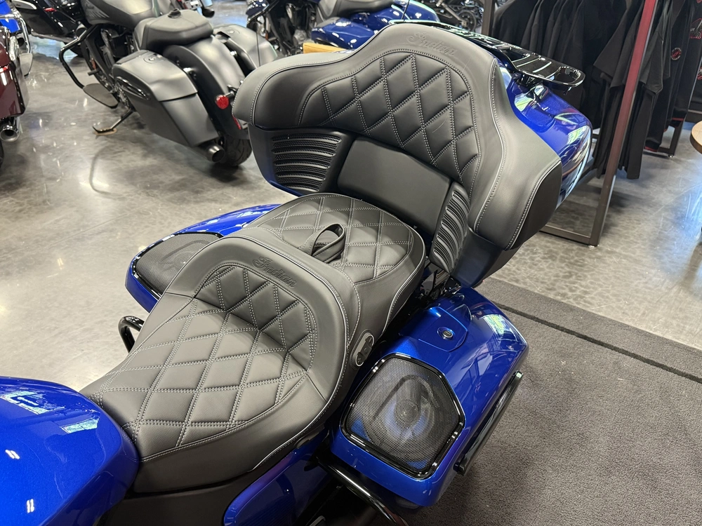 2026 Indian Motorcycle Pursuit Dark Horse 112 alt