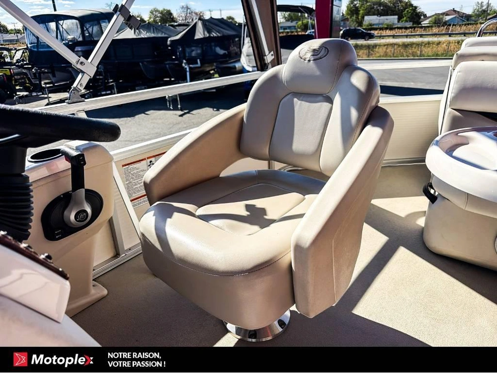 2010 Princecraft Vectra 21 Campeur alt