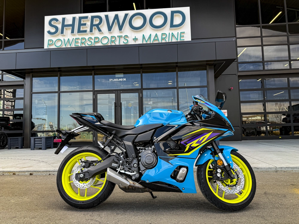2026 Yamaha R7 alt