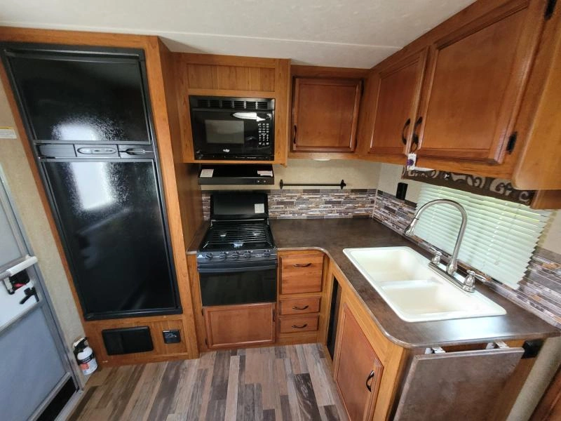 Starcraft Autumn Ridge 266rk 2015 alt