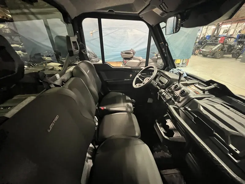 2025 Can-Am DEFENDER LIMITED HD10 8JSF thumbnail 9