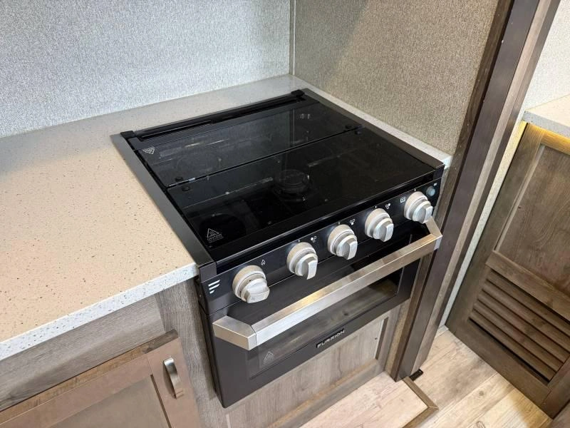 2019 Keystone Rv Sprinter 3530fwden alt