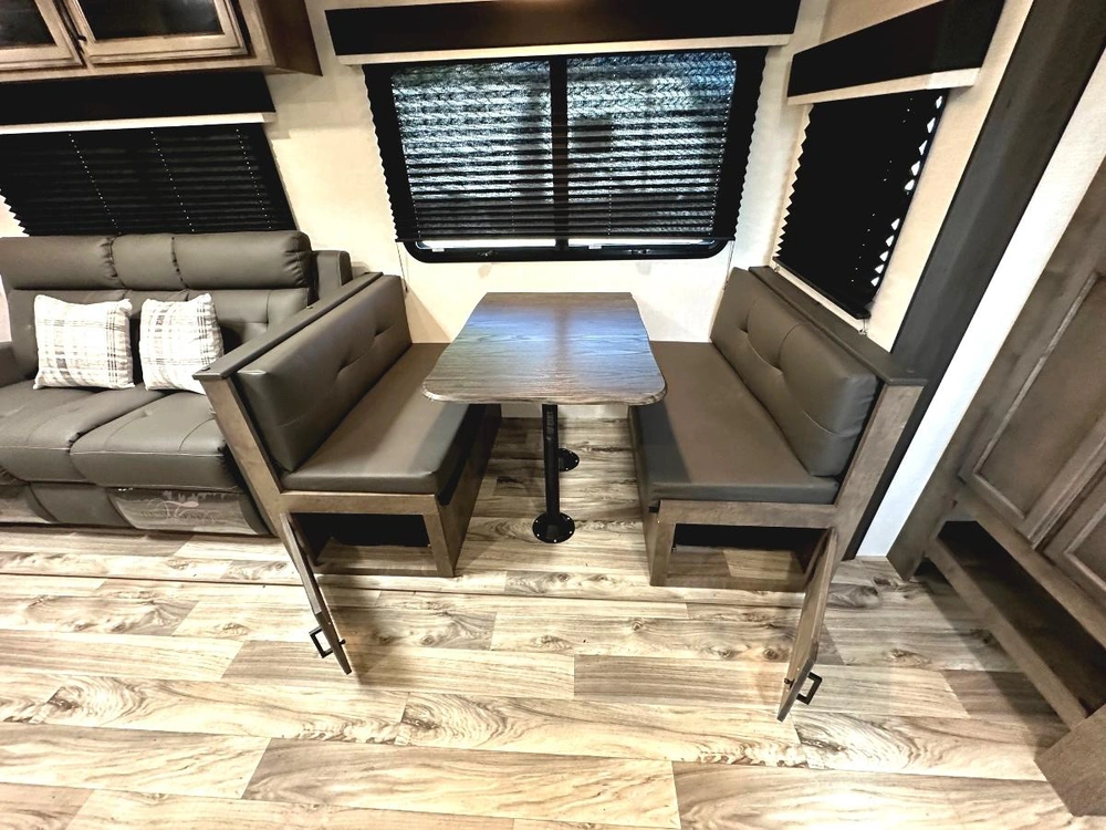 2023 Venture Rv Sporttrek 312vbh alt