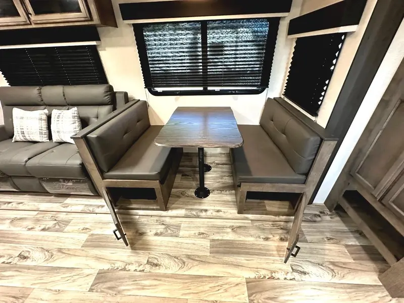 2023 Venture RV Sporttrek 312VBH thumbnail 23