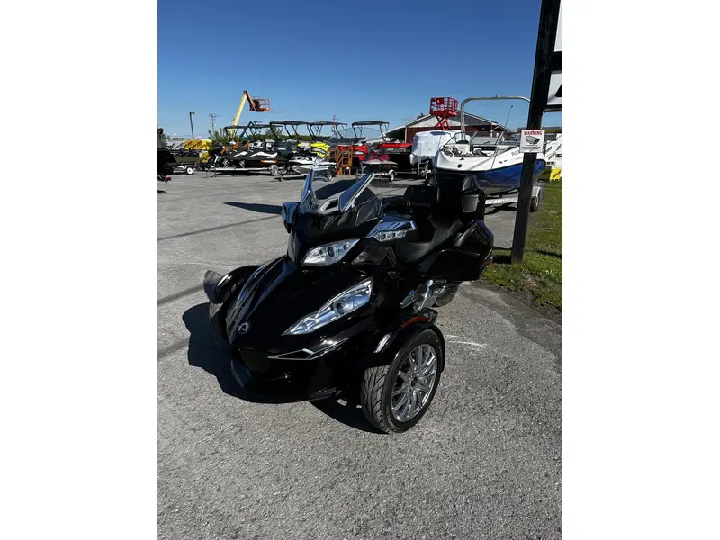 2014 Can-Am RT Limited thumbnail 2