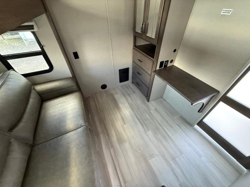 Grand Design Solitude 378mbs 2022 alt