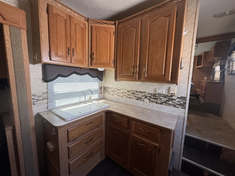 2006 Keystone Rv Montana 329rlt alt