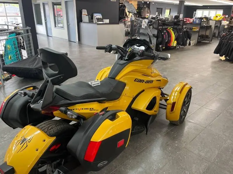 2014 Can-Am SPYDER ST-S SE5 JAUNE thumbnail 7