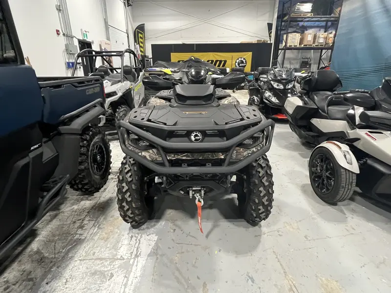 2025 Can-Am OUTLANDER 1000 XT thumbnail 2