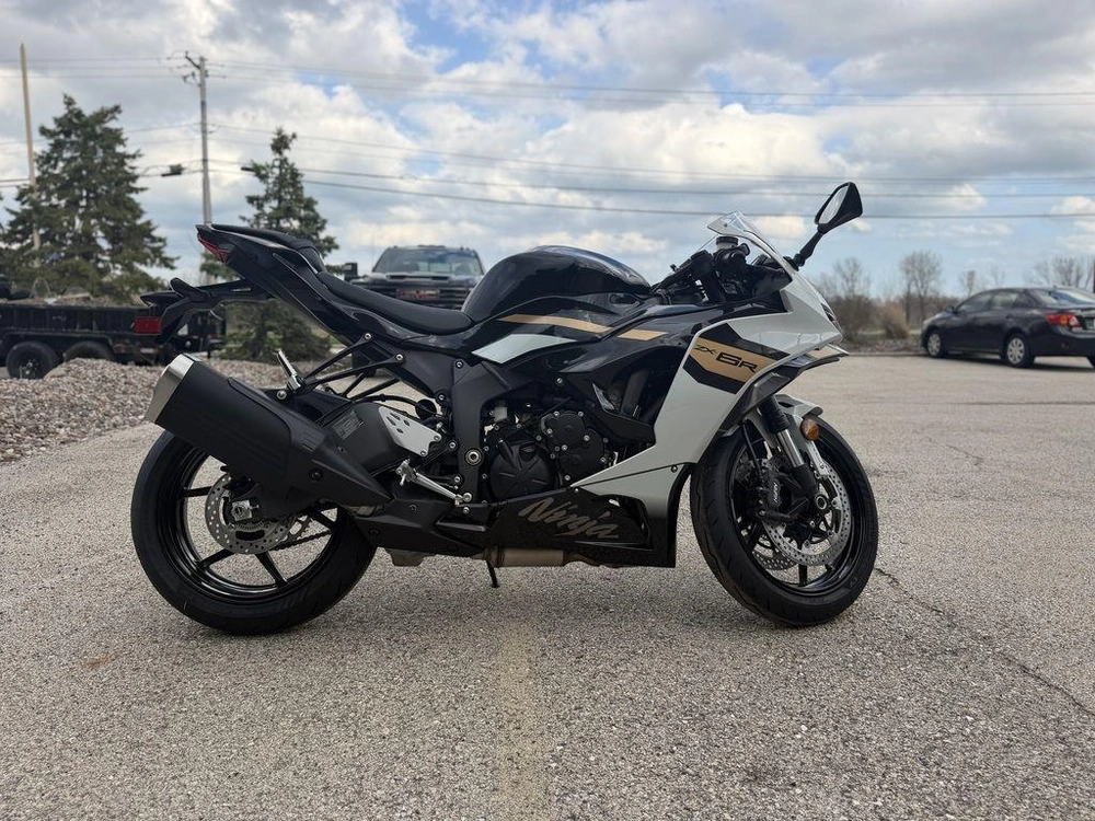 2026 Kawasaki Ninja® Zx™-6r alt