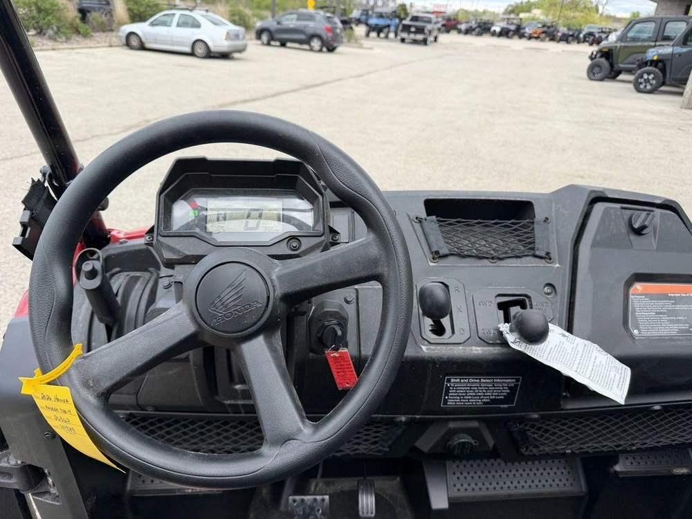 2026 Honda Pioneer 700 alt