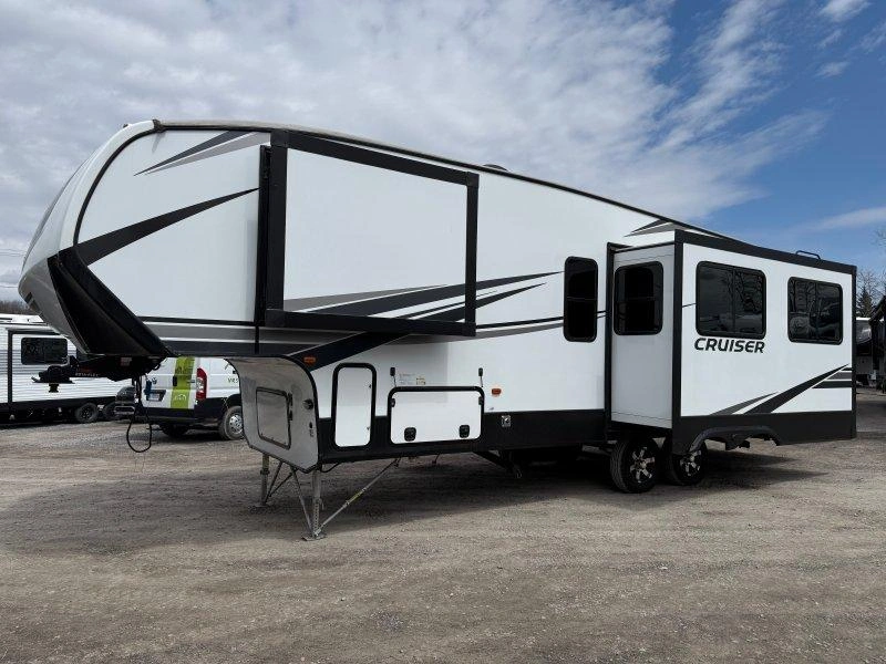 Crossroads Cruiser 28rd 2022 alt