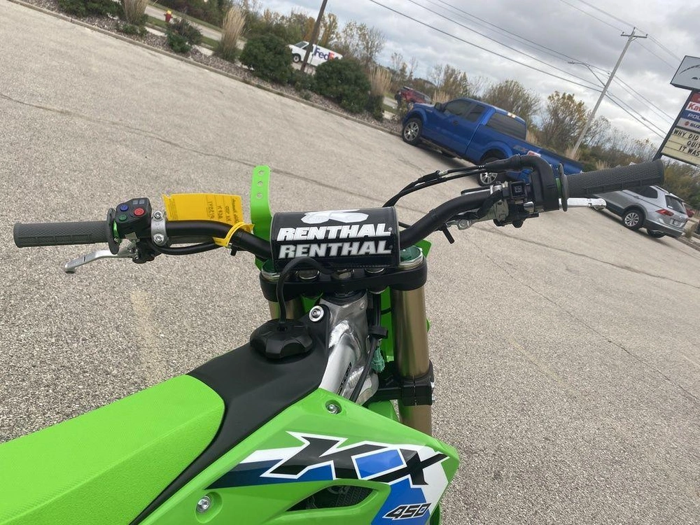 2026 Kawasaki Kx™450 alt
