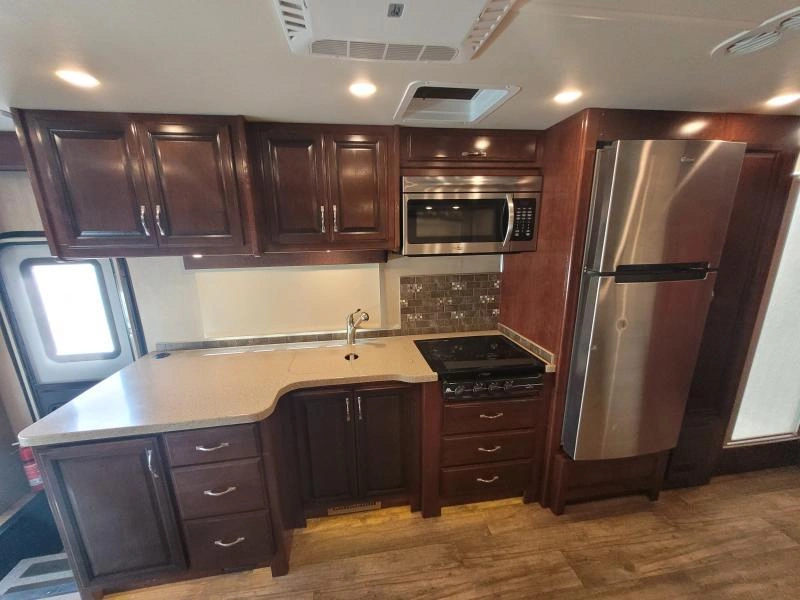 2017 Fleetwood Jamboree 31u alt