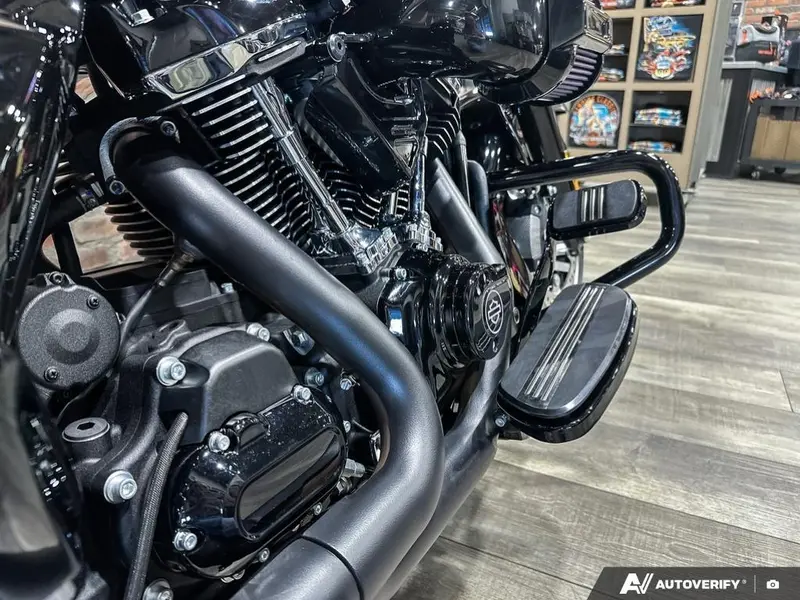 2026 Harley-Davidson ROAD GLIDE thumbnail 9