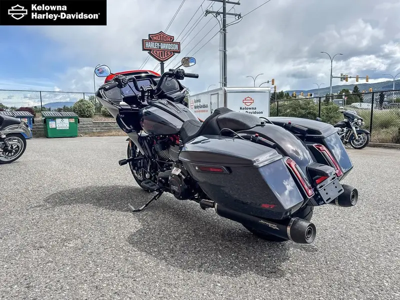 2026 Harley-Davidson FLTRXSTSE - CVO™ Road Glide® ST thumbnail 21