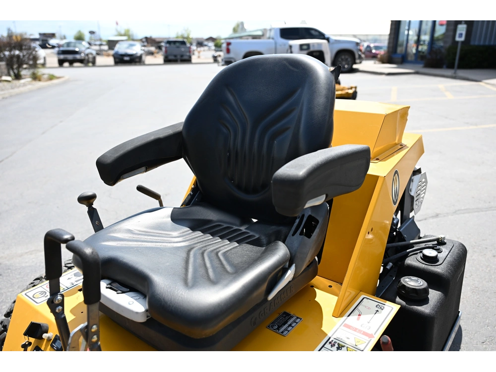 2017 Walker Mh38i & 64" Deck alt