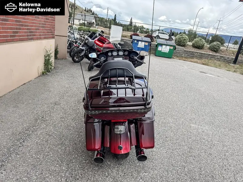 2018 Harley-Davidson FLHTKSE - CVO™ Limited thumbnail 13