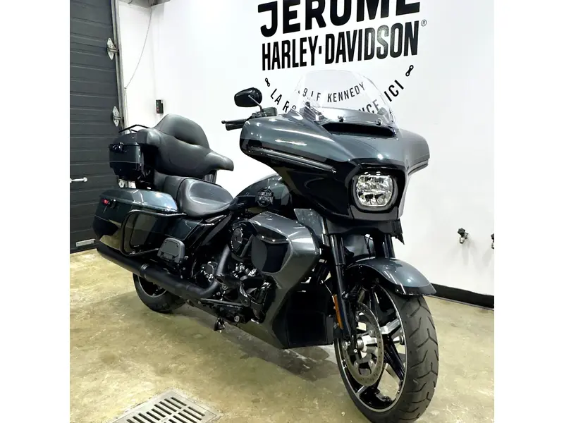 2025 Harley-Davidson Street Glide Ultra FLHXU thumbnail 2