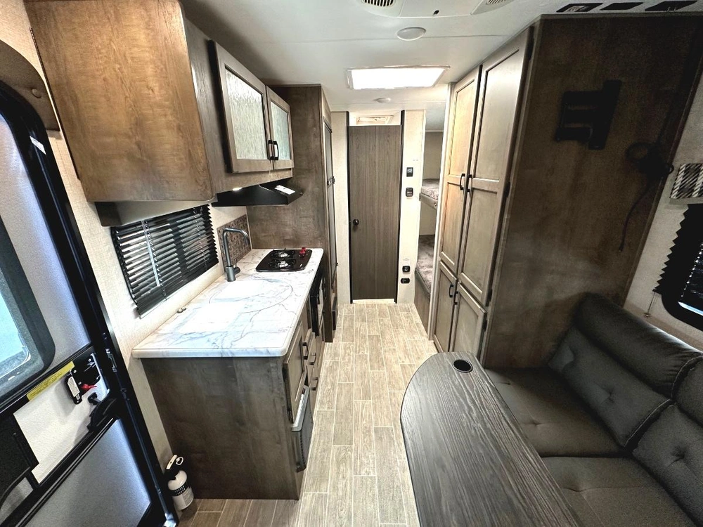 2021 Venture Rv Sonic Lite 160vbh alt
