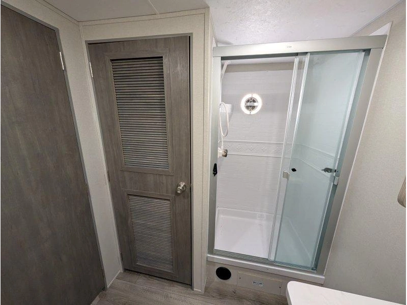 Coachmen Catalina 44condo 2026 alt