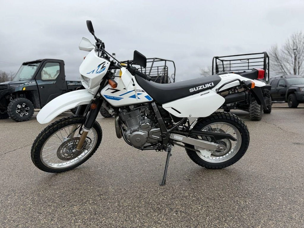2026 Suzuki Dr650s alt
